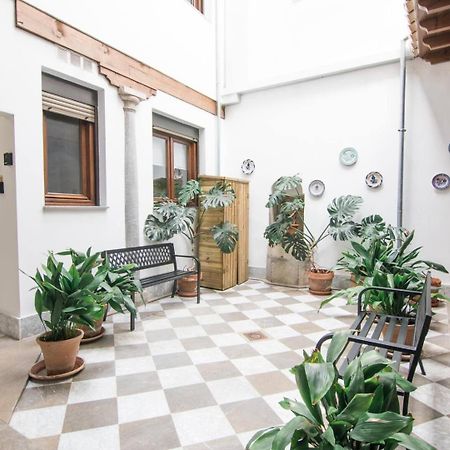 Tuguest Plaza De Gracia Apartment Granada Bagian luar foto