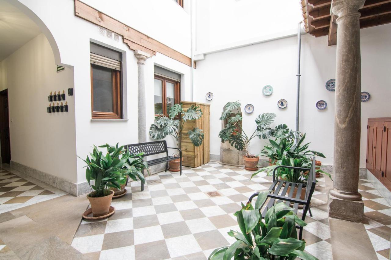 Tuguest Plaza De Gracia Apartment Granada Bagian luar foto
