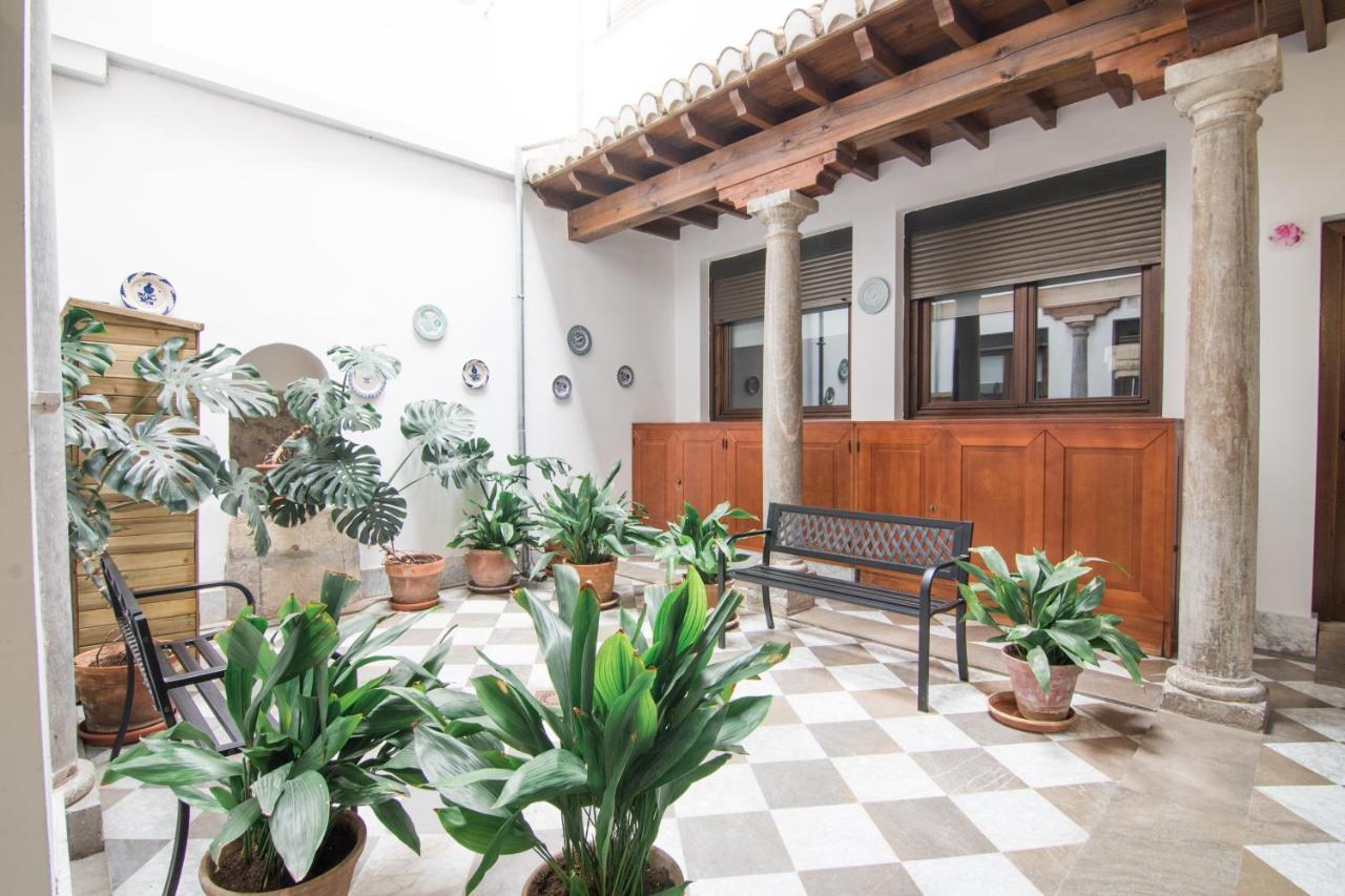 Tuguest Plaza De Gracia Apartment Granada Bagian luar foto