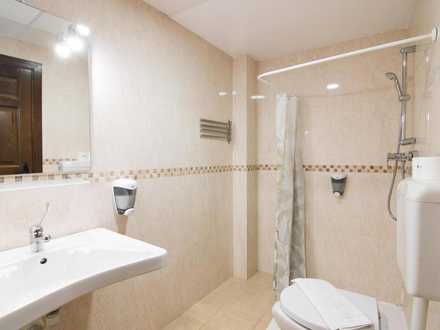 Tuguest Plaza De Gracia Apartment Granada Bagian luar foto