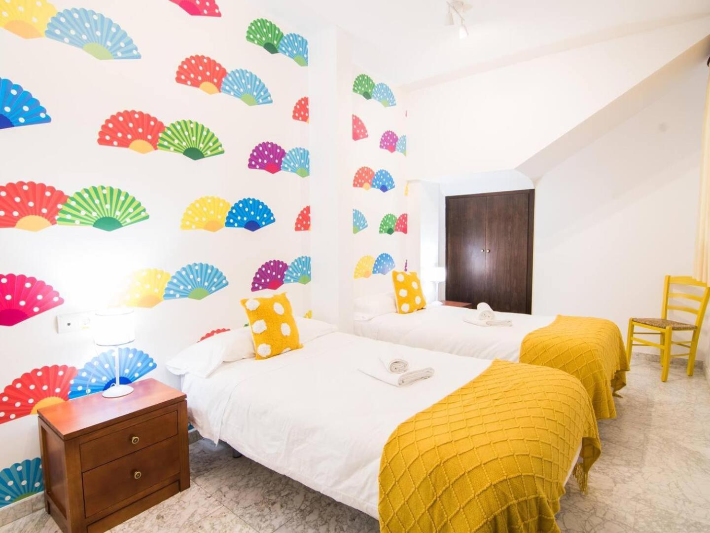 Tuguest Plaza De Gracia Apartment Granada Bagian luar foto
